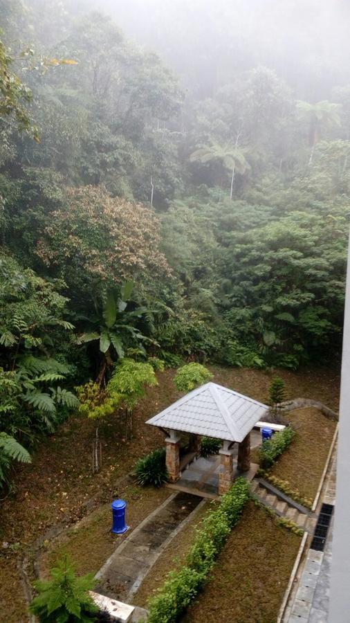 Azizi&Yati Muslim Homestay Cameron Highlands Buitenkant foto